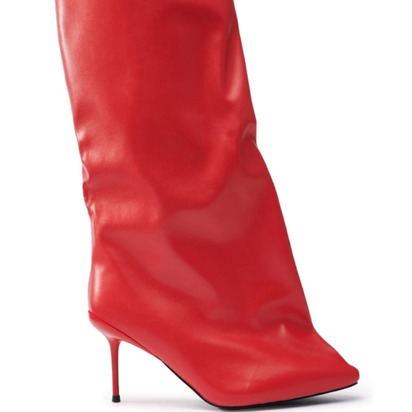 "SEEING RED" Chic Red Baggy Heeled Boots - Picture 2 of 8